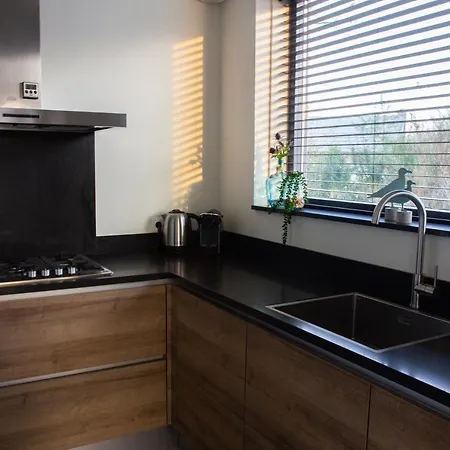 Duinroos Egmond 4*